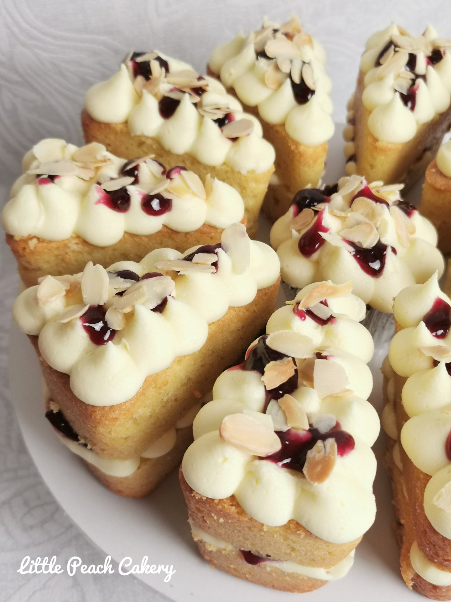 Cherry bakewell cake pizza recipe Little Peach Cakery